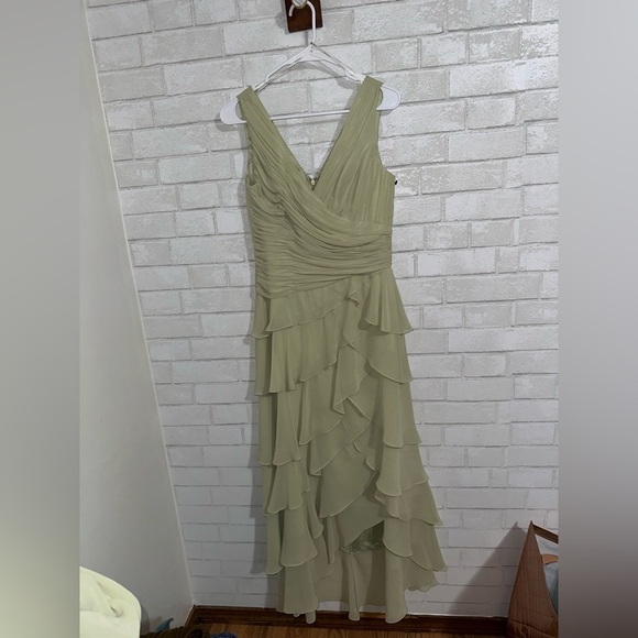 Pastel Green whimsical fairy garden Dress with ruched layered ruffles size 4 - Picture 4 of 11